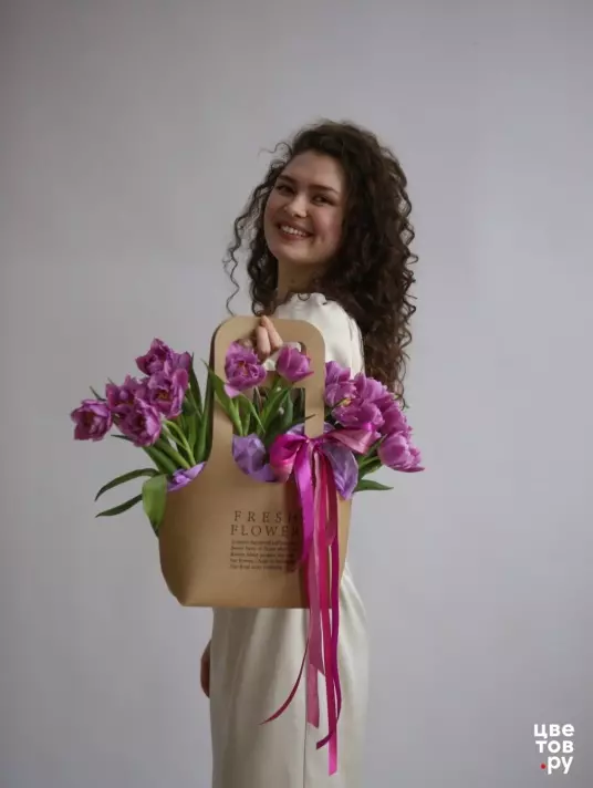 Стильная сумка с тюльпанами